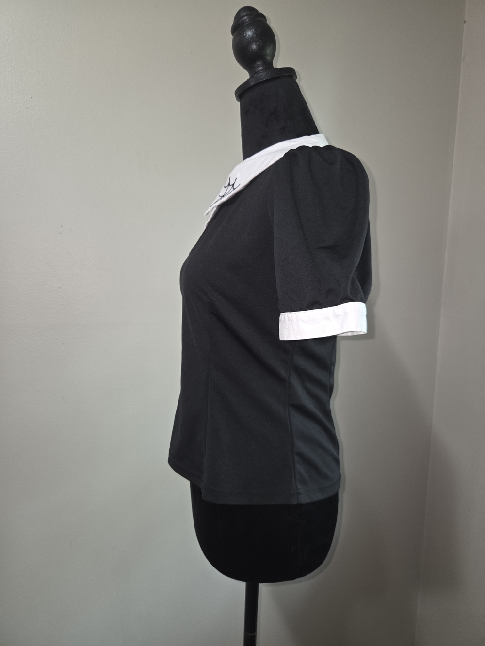 Black Puff Sleeve Blouse with White Spiderweb Embroidered Peter Pan Collar - Picture 6 of 9